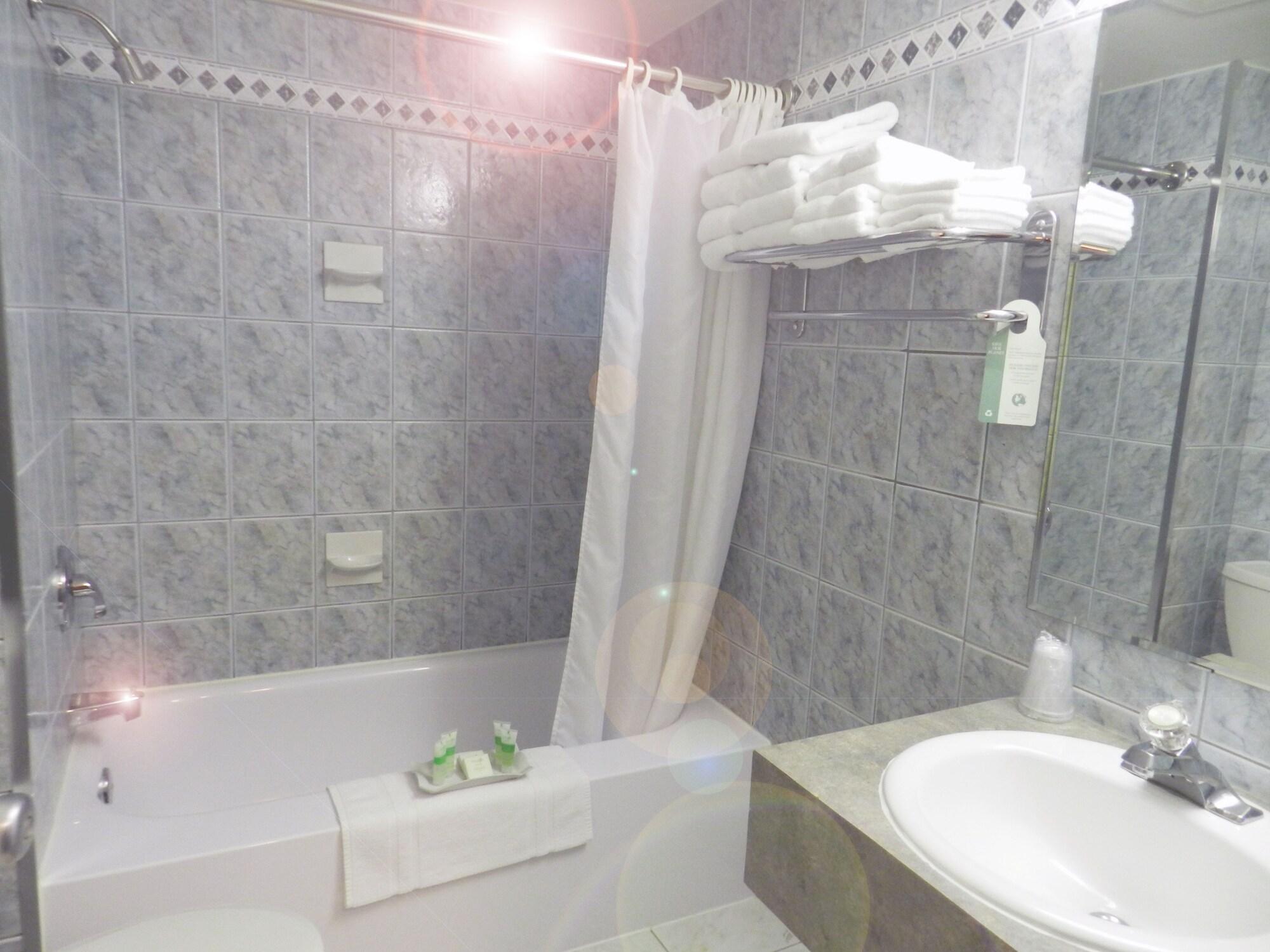Capri Inn Saint Catharines Экстерьер фото