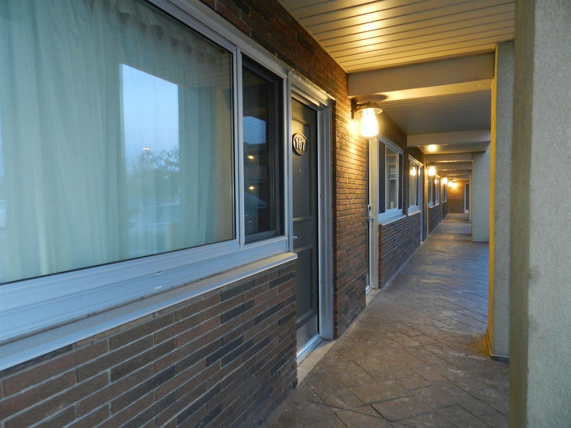 Capri Inn Saint Catharines Экстерьер фото