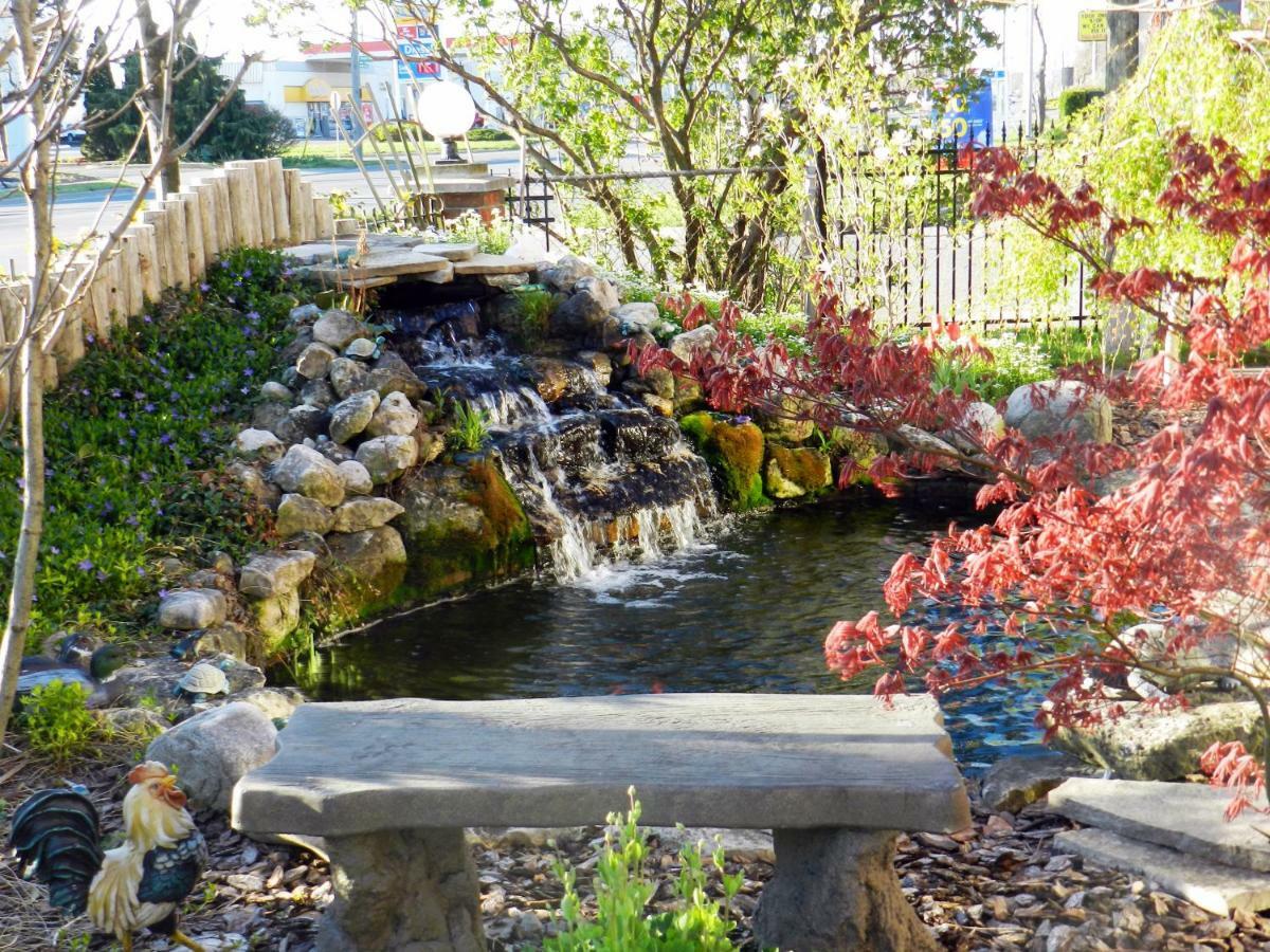 Capri Inn Saint Catharines Экстерьер фото